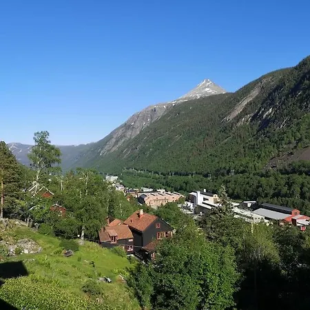 Fritt Beliggende Stor Enebolig Med Hoy Standard Villa *