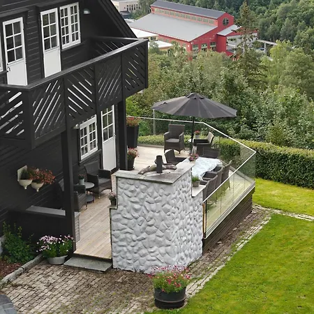 Villa Fritt Beliggende Stor Enebolig Med Hoy Standard Rjukan