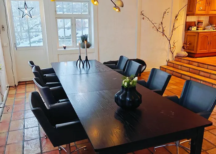 Fritt Beliggende Stor Enebolig Med Hoy Standard Villa *